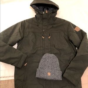 Lightweight convenient winter jacket G-1000, synthetic padding that keeps warmth